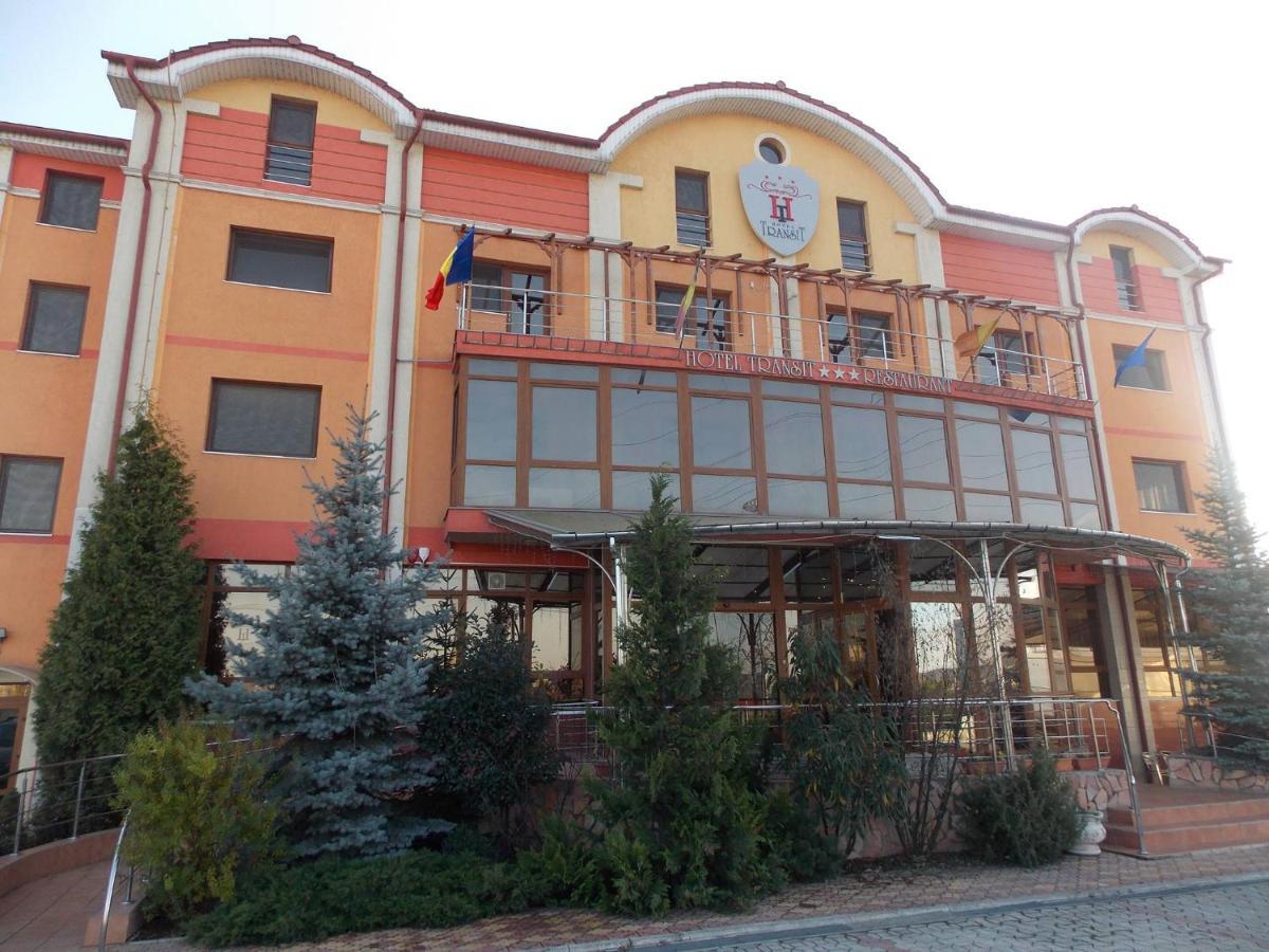 Hotel Transit Oradea Bagian luar foto